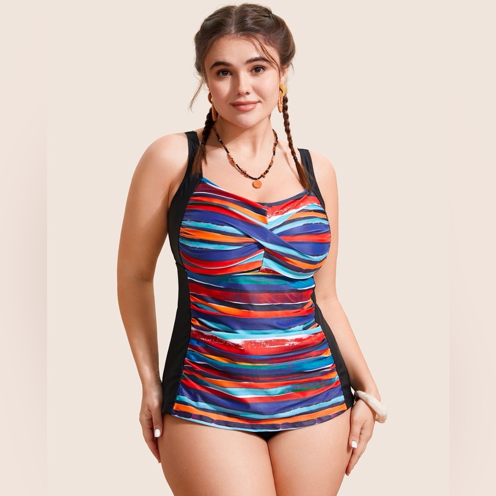 BloomChic Gathered Twist Striped Tankini and Bike Short, 3x, EUC